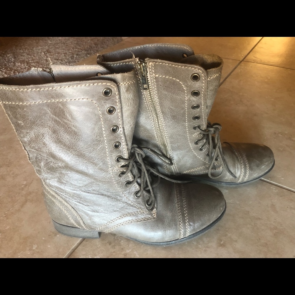 Soft Leather Taupe Steve Madden Combat Boots (8)